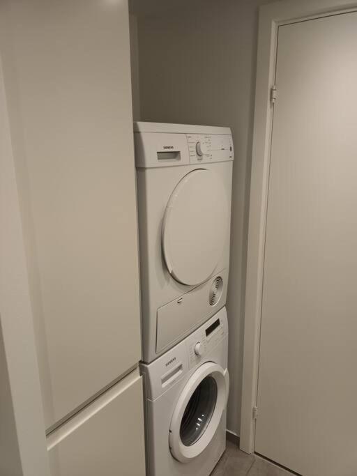Fully Equipped Apartment, 15 Min To Center Apartamento *