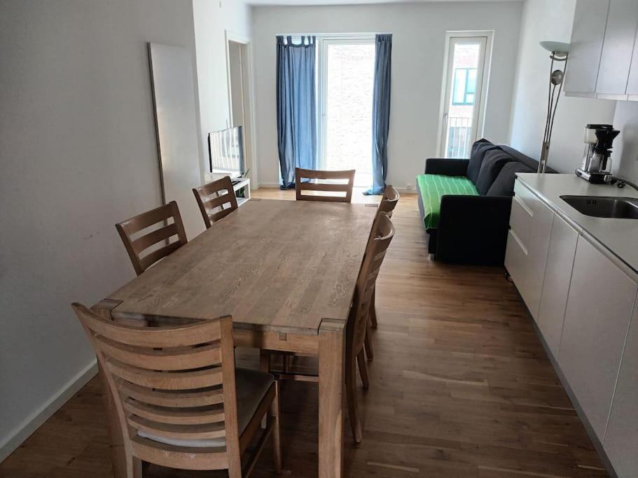 Fully Equipped Apartment, 15 Min To Center Apartamento